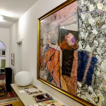 Second Floor Centro Storico מלון