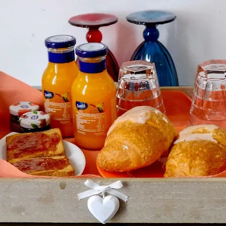 מלון Second Floor Centro Storico 2*