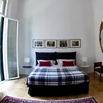 Second Floor Centro Storico ホテル ボローニャ