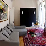 Second Floor Centro Storico 2* ボローニャ