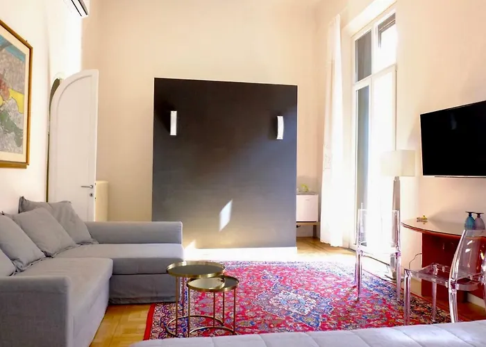 Second Floor Centro Storico 호텔 볼로냐