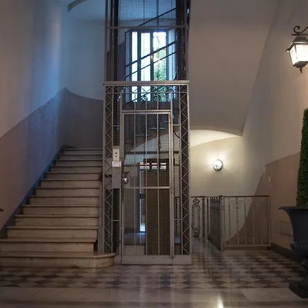 Second Floor Centro Storico 2*