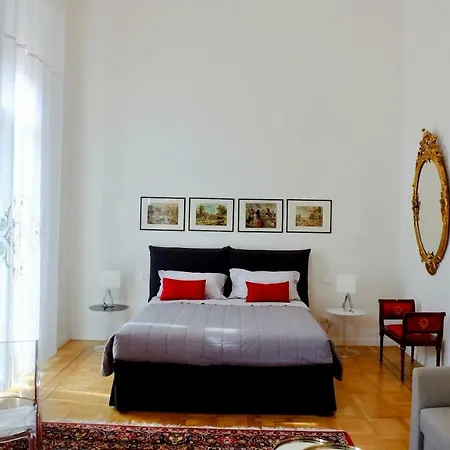 Hotell Second Floor Centro Storico 2*