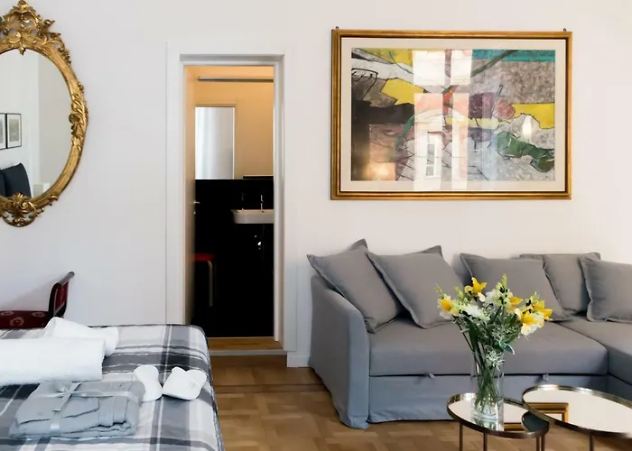 Second Floor Centro Storico Hotell 2*