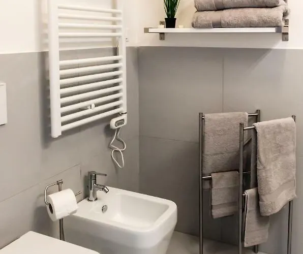 Hotel Second Floor Centro Storico 2*