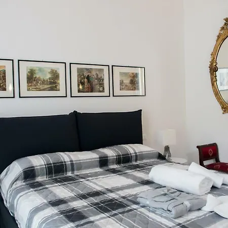 Second Floor Centro Storico Bed & Breakfast Bologna