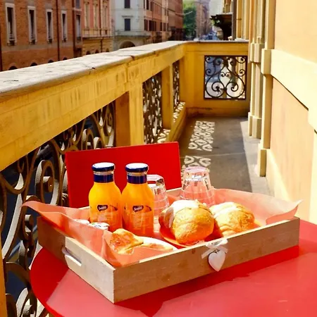 Second Floor Centro Storico 2* Bolonya