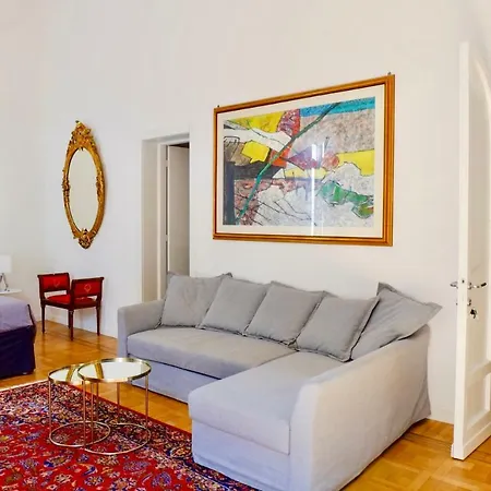 Second Floor Centro Storico Bed & Breakfast